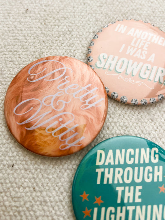 Showlife Girl Button Pack